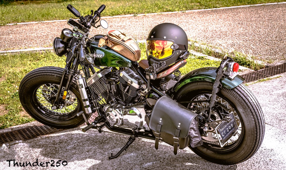 ZX-4RRにしてもninja400にしても基本アホでも乗れるんですよ。 前後に