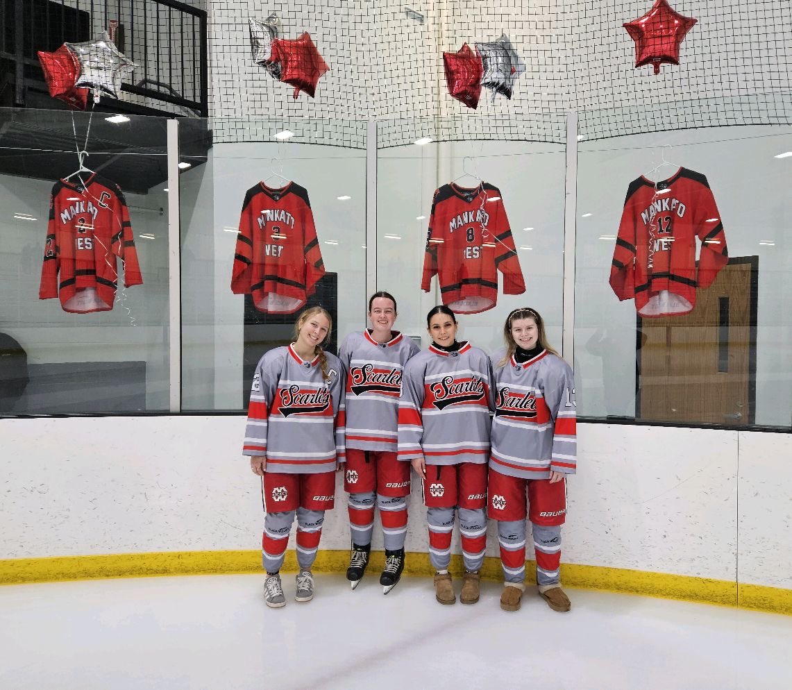 Mankato West Girls Hockey Club tweet media