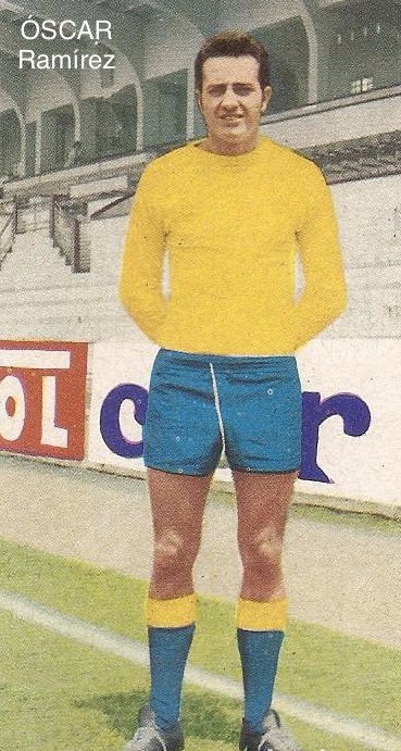 #MemoriaUDLP 
Hoy es el cumpleaños de 
Óscar Ramírez Hernández, Las Palmas de GC, 31/01/1944. El grancanario fue defensa de la <a href="/UDLP_Oficial/">UD Las Palmas</a> en la década de los sesenta (1964-1969), pasando luego a formar parte del @CD_Castellon otras seis temporadas.