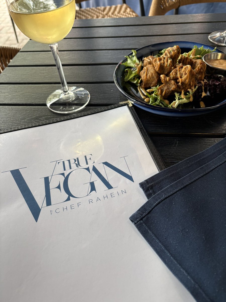 drewjfreeman's tweet photo. great #Vegan options in Delray Beach! Thank you Chef Rahein #TrueVegan https://t.co/ZapD3qPwEN