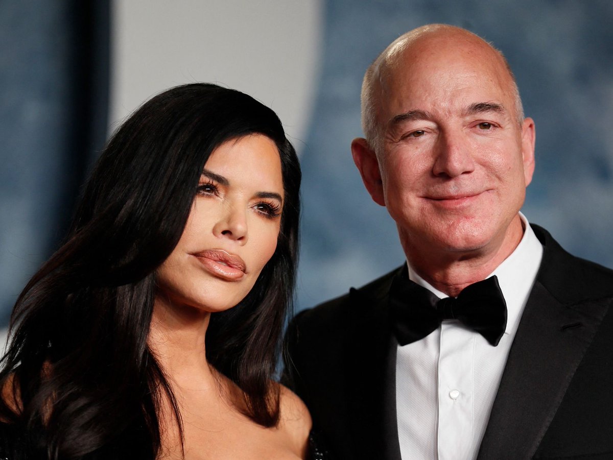 TheRealThelmaJ1's tweet image. The Melania movie isn't the first time Jeff Bezos has spent millions on something fake
