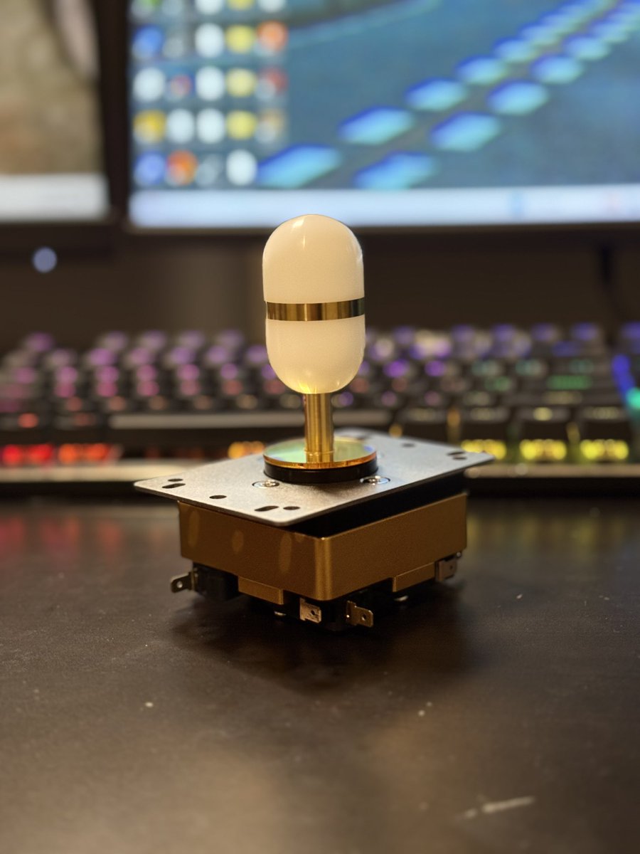 PlusFrames tweet media