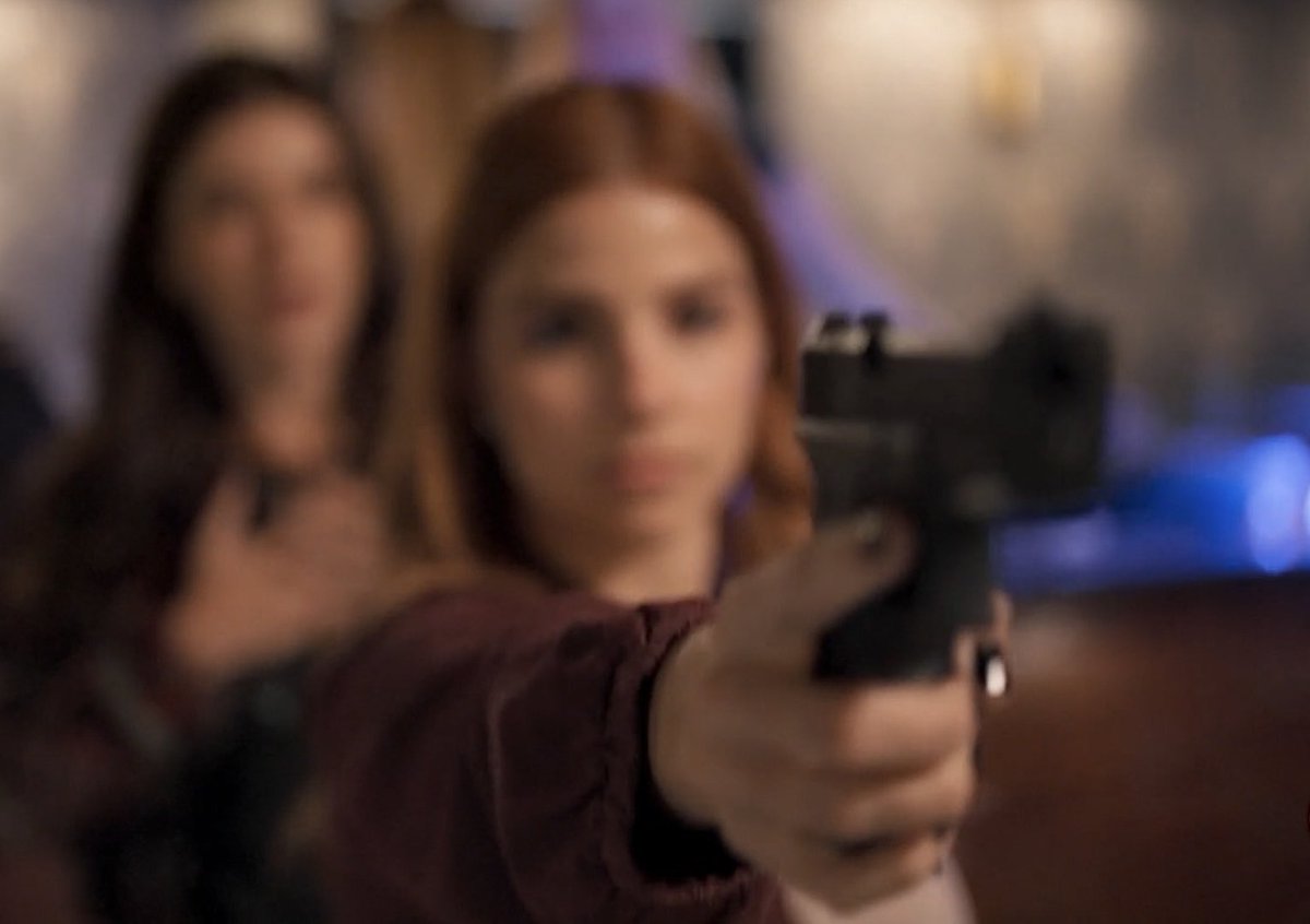 thinkergdovsky's tweet image. 🖐🏻 ABSOLUTE EDUARDA FRAGOSO 🤚🏻

#TrêsGraças