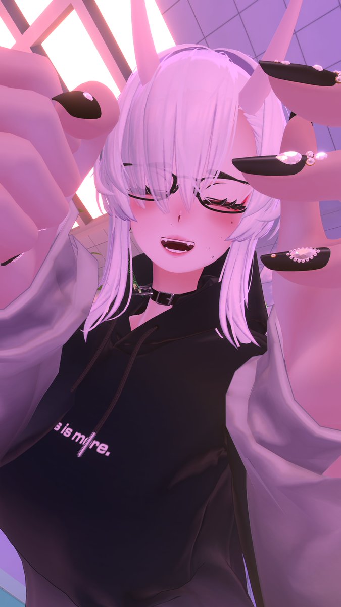 おはデス、子供たち。ママがあなたたちを撫でてあげるね 🥰
Buenos días mis niños, dejen que mami los acaricie
#VRChat #Lasyusha #ラシューシャ