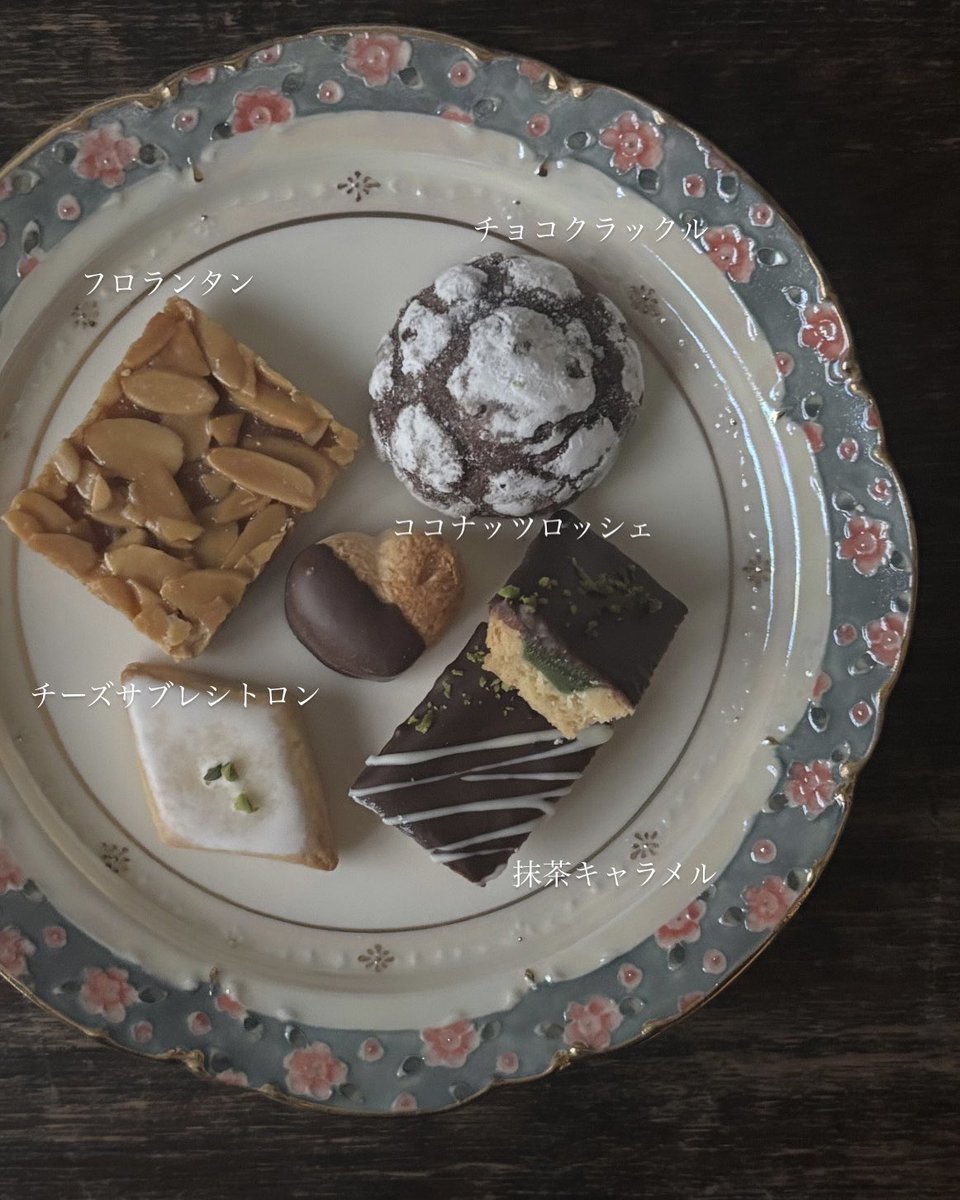 _planpo_'s tweet image. 久しぶりのお菓子作り、お皿はカメリアブルーのプレートLです☺︎