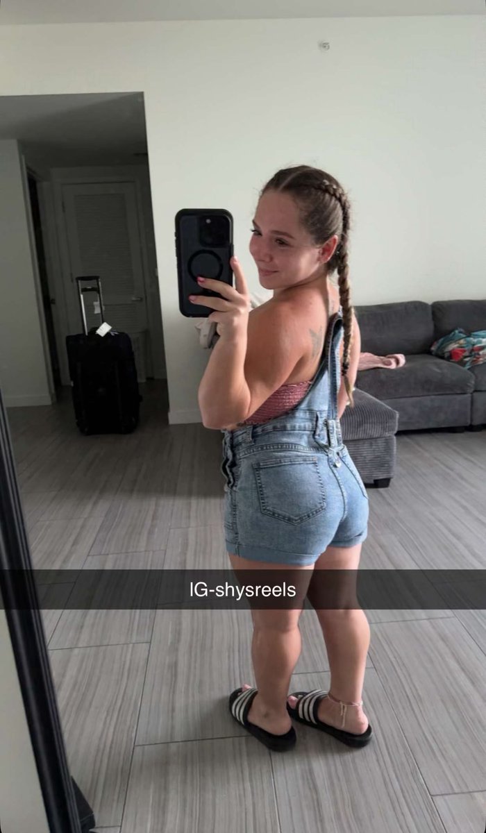 Little shytayla tweet media