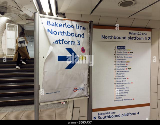 itsxiu's tweet image. UPDATE: @transportforall The "Waterl0.0" experiment is over. Captured the reversion of the Northbound Platform 3 maps at Waterloo on Friday. Standard navigation is back after a fortnight of controversial branding that sparked major accessibility debates. #EquityInMotion #Bakerloo