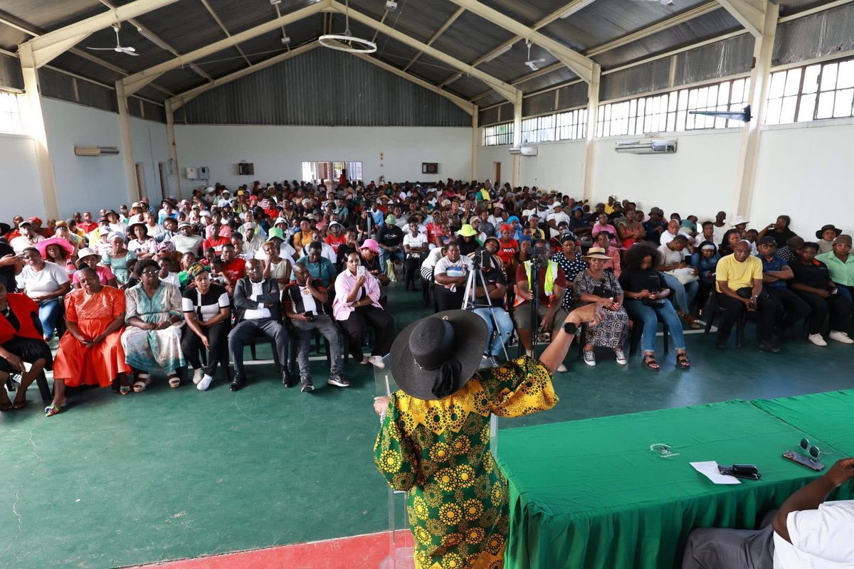 I would like to take this opportunity to thank the staff of The Presidency, GCIS, StatsSA and SSA for opening their hearts and donating clothes and non-perishables for me to share with the victims of floods in Mopani District

We started at Bode village of Greater Giyani