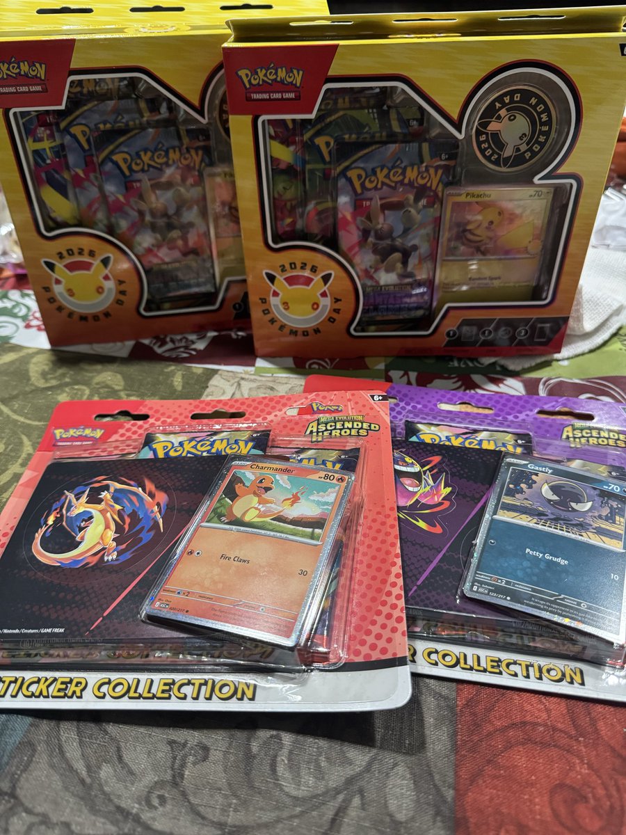 Night_SkyVT's tweet photo. First blister packs opening of 2026! Will I get cooked?? (Pulls will be in the comments) https://t.co/Wr94AKjj0f