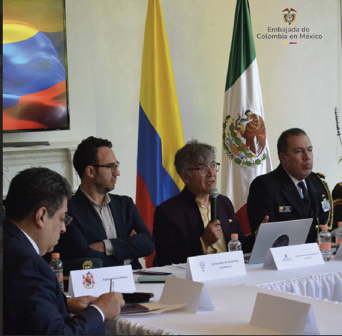 Embajada de Colombia en México tweet media