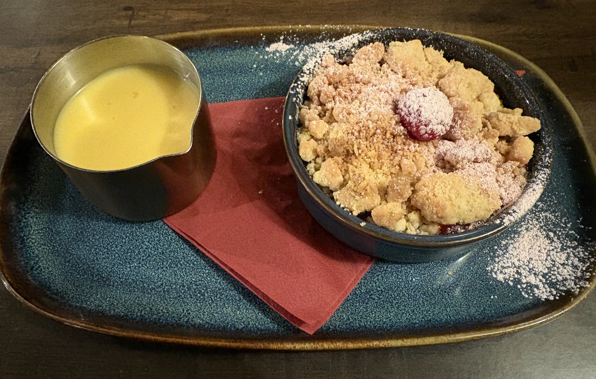 DailyPicTheme2's tweet photo. Saturday 31 January
Today’s Daily Picture Theme is ‘Pudding'
RT or reply with your own photo
Tomorrow’s theme will be ‘Favourite picture from January'
#DailyPictureTheme
A proper winter warming pudding of Apple & Raspberry Crumble 😋 https://t.co/iprd5ZAd85