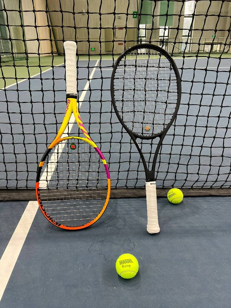 Hazel_h229's tweet photo. "Every swing feels better under the sun. ☀️ Time to get my game on! 🏃‍♀️ #TennisLove #CourtVibes #AfternoonBreak" https://t.co/qdCYNpjpwC