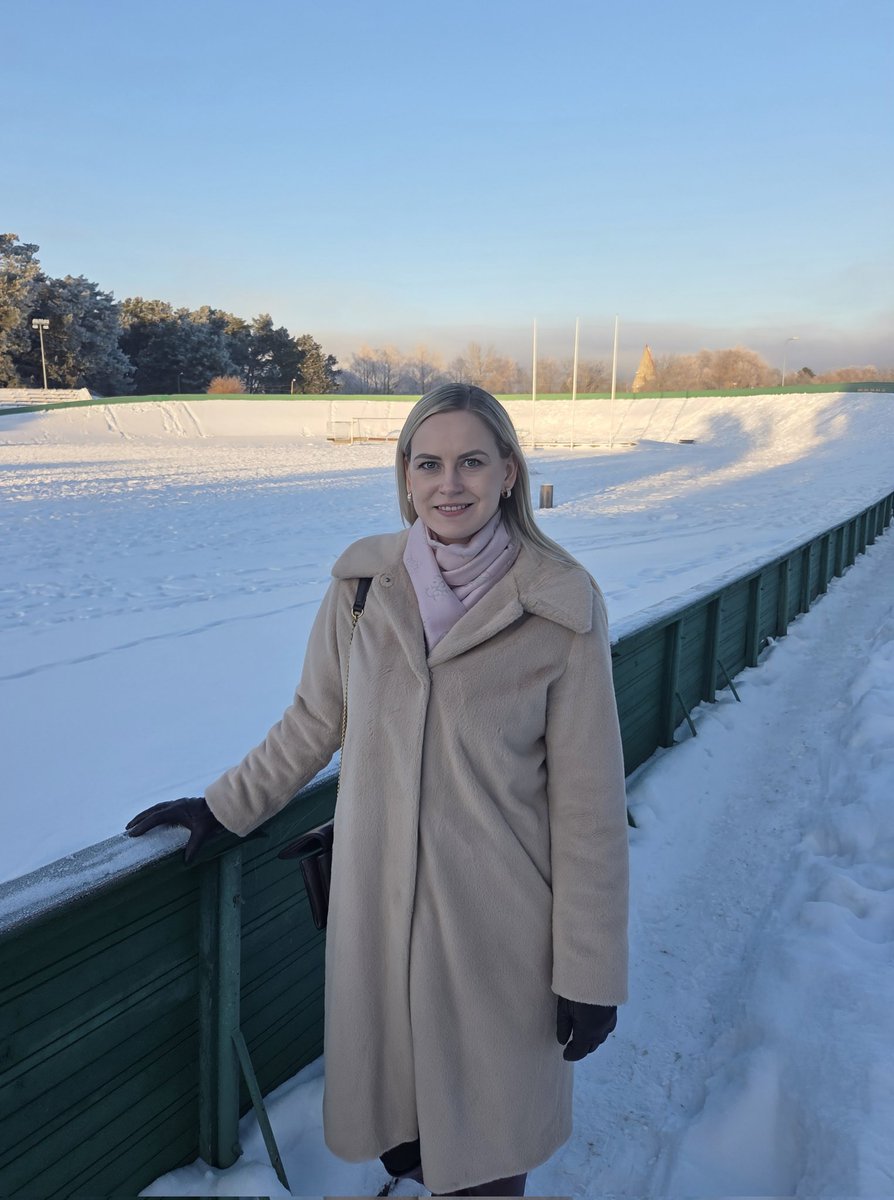 DorisRaudsepp's tweet photo. Kas Pirita velodroomile tuleks rajada spordikeskus, kus oleks sisevelotrek, tingimused erinevate spordialade harrastamiseks ning võimalus korraldada kuni 3000 pealtvaatajaga spordivõistlusi?

Olen teinud linnavalitsusele ettepaneku eraldada selleks eelarvesse vahendid.
Eks näis🙂 https://t.co/MqIkAZfcmH