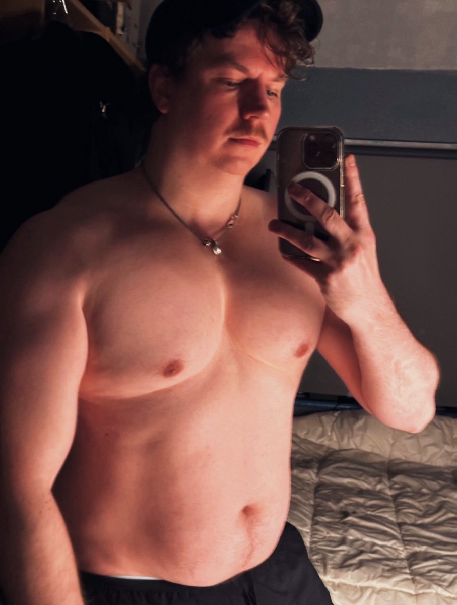 Mikoalt 𝞹 tweet media