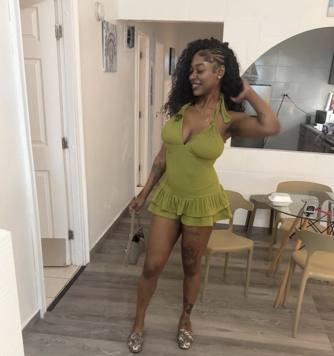 fwcurty's tweet photo. Only time I’ll believe a hoe is when he tell me I’m fly 🦎🌟 https://t.co/57YBHgJKr0