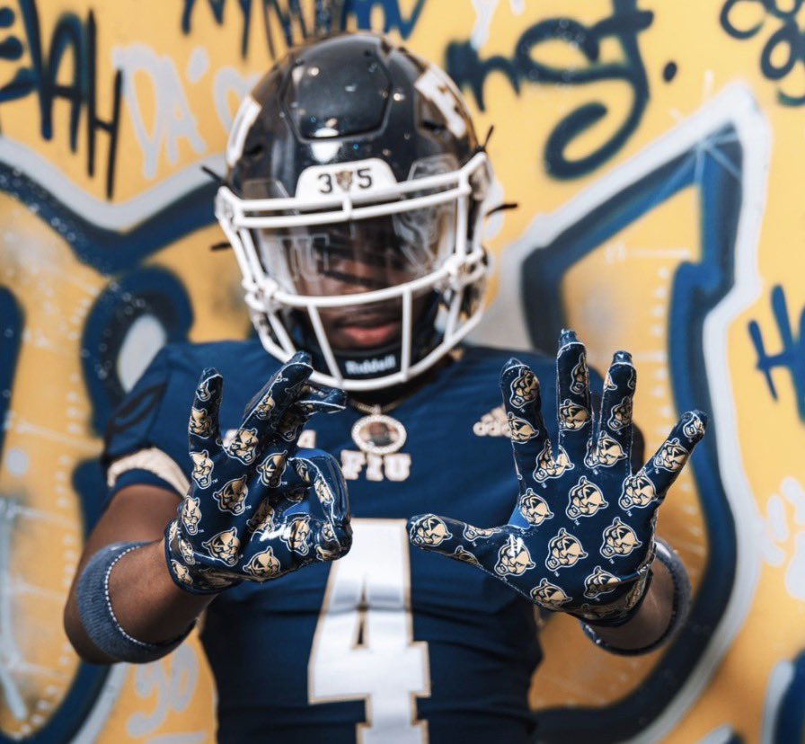 VergesDj27's tweet photo. #Blessed to receive a offer from @FIUFootball @KennethGilstrap @jakeganus @CoachCampbell45 @Camwillis_ @CoachJRoss_ @CoachL__  @PellCityFTBL @RivalsHS @AL6AFootball @DownSouthFb1 @Rivals https://t.co/HKuFQYJsMw