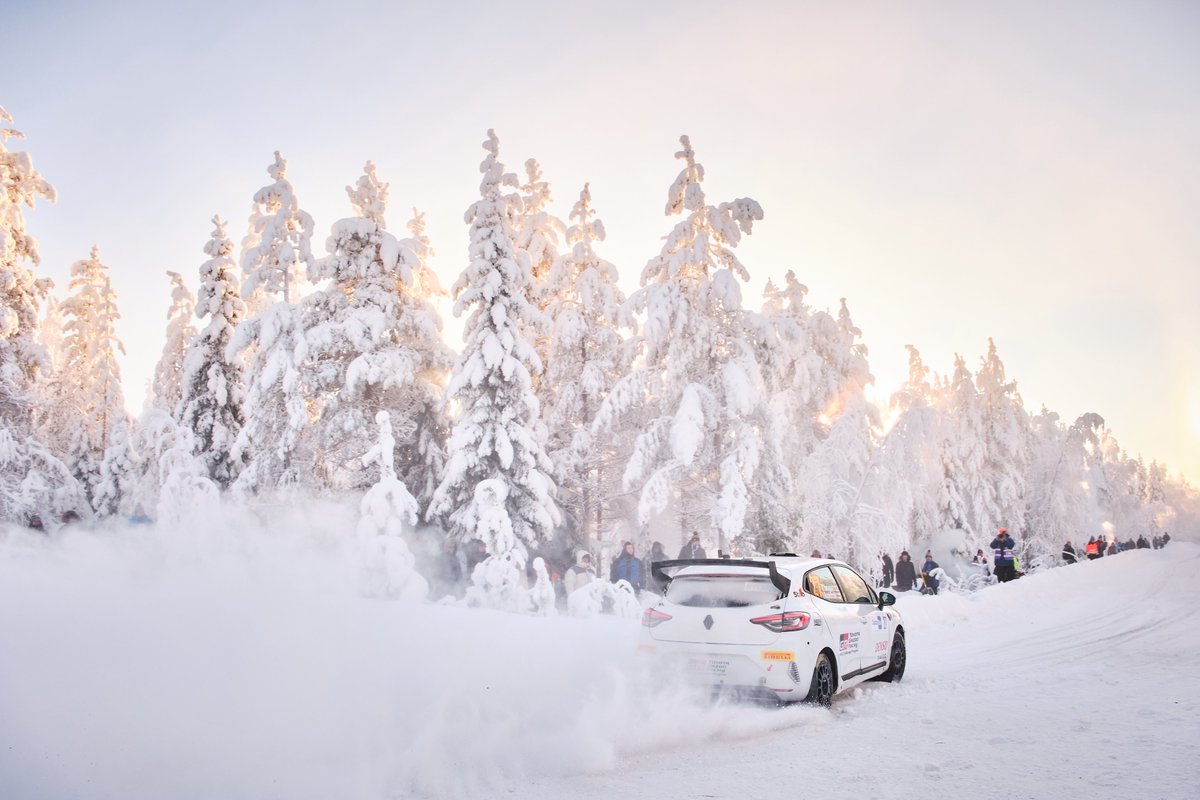 TGR_WRC_NextGen's tweet image. Day one done in the Arctic 🥶✅ 

Jaspar runs P6 in SM1 while Rio leads the way in SM2 👏 Great kilometres gained for all six crews with even more to come 🙌

#ToyotaGAZOORacing #ChallengeProgram #ArcticRally