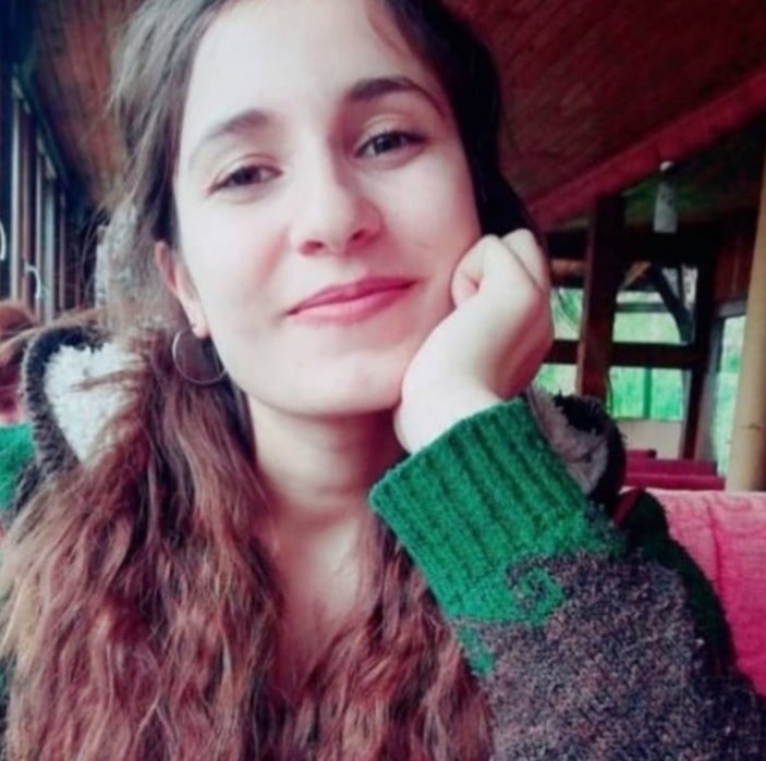 Neler neler yapmışlar sana bize Gülistan , bu nasıl bir vahşet, bu nasıl bir cinayet bu nasıl bir örtbaz? Bütün bunlar şeytanın aklına bile gelmez. Cehennemin dibindeki bütün zebaniler kızımıza ve bize denk gelmiş. Ah Gülistan...