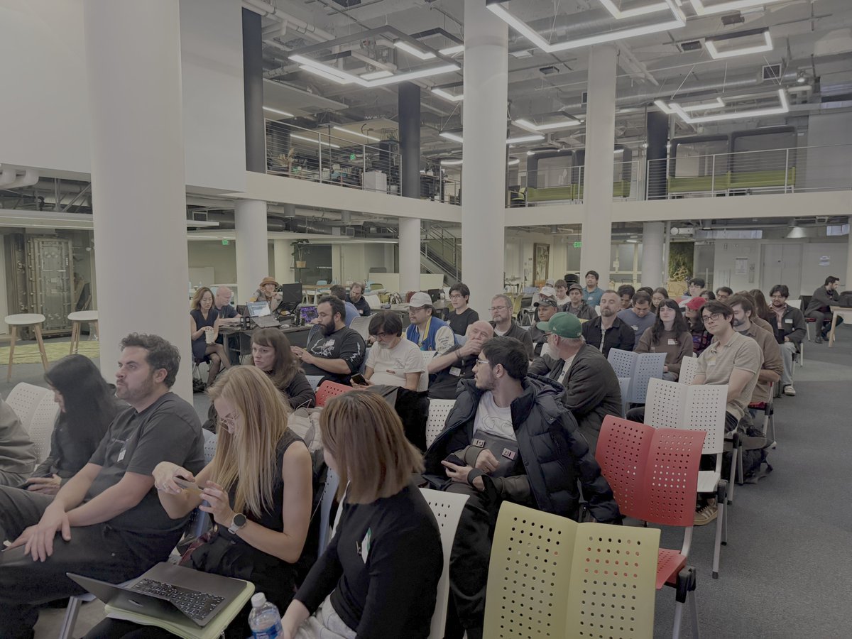 Wide Worlds tweet media