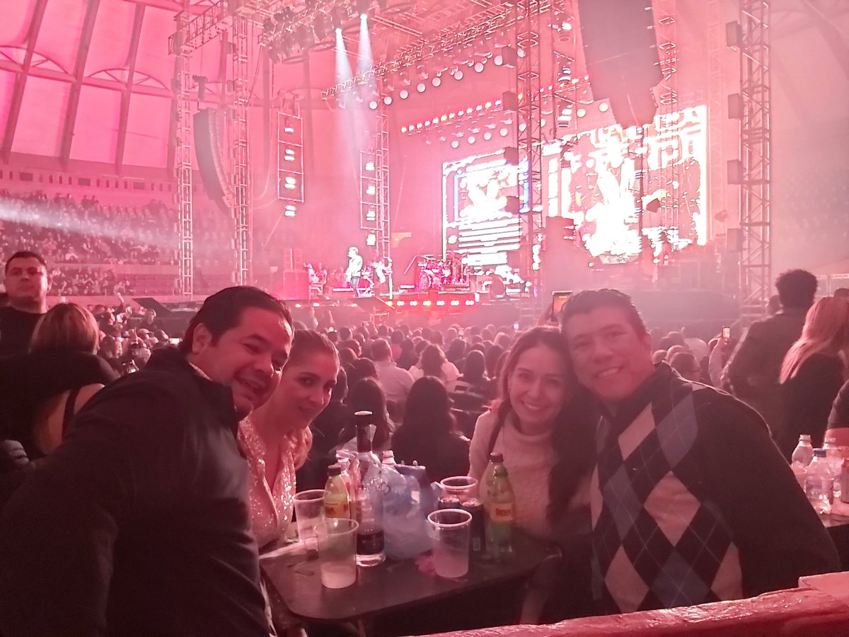 Muchas gracias <a href="/MATUTEmx/">Matute Oficial</a> fue un excelente concierto que se tradujo en una noche mágica, felicidades que sigan los éxitos.