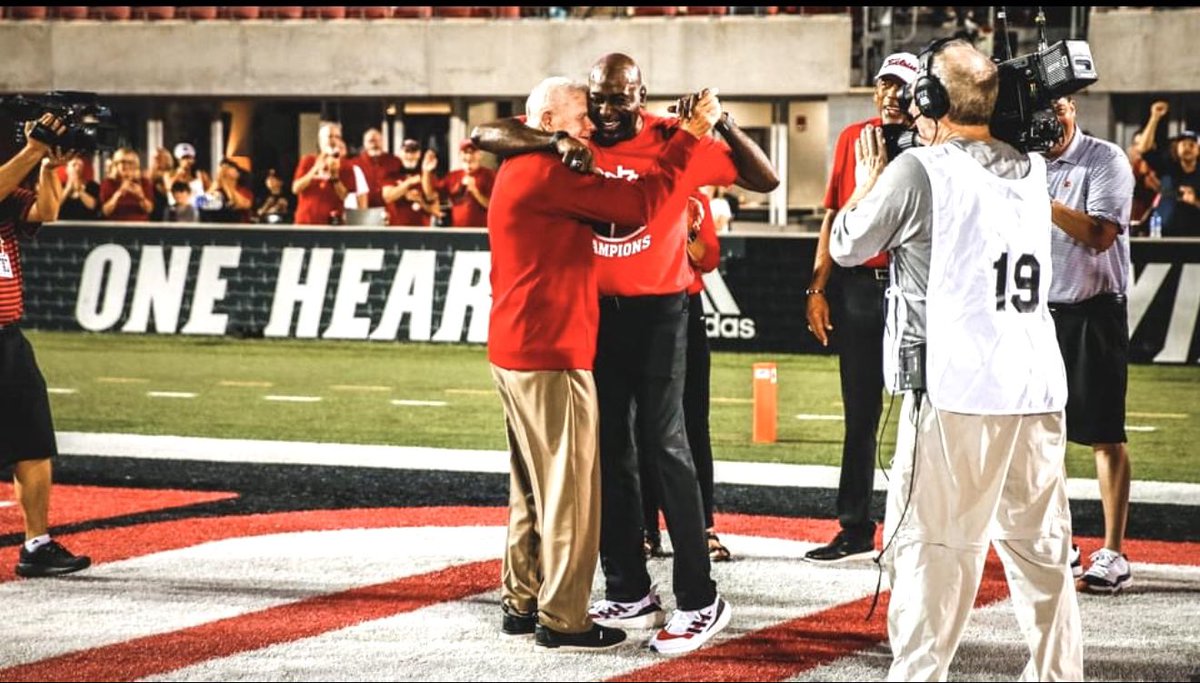 RobbieValentine's tweet image. 1986 NCAA CHAMPS ! Our 40th championship basketball reunion this weekend !  We’ll see you at the game !