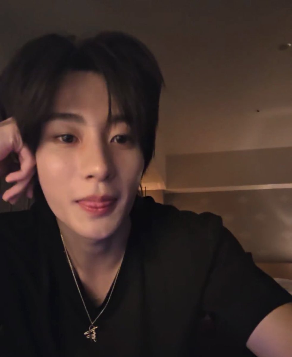 ลียง tweet media