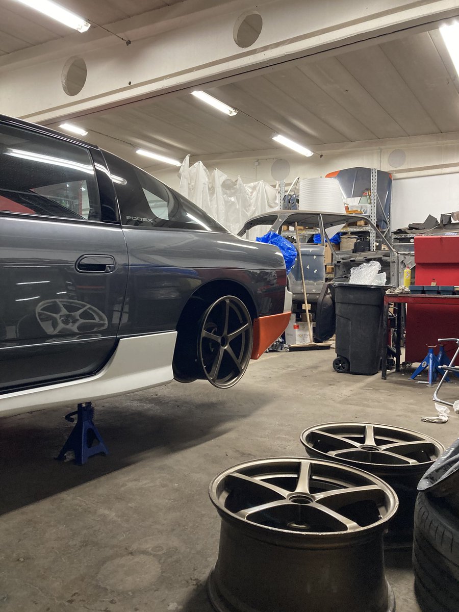 17x9j+15
Sparco NT-R 
センターキャップを購入したいです！