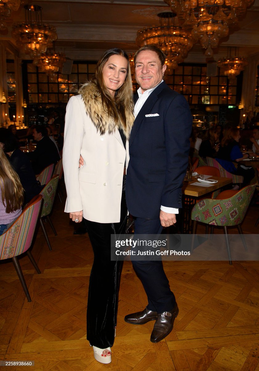Yasmin Le Bon site tweet media