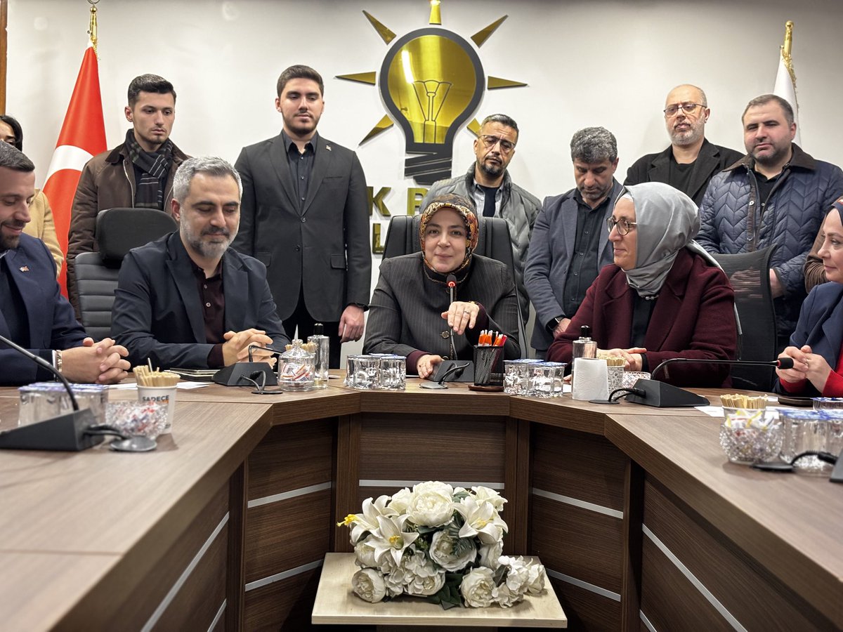 tugbaisikercan's tweet photo. 📍 İstanbul | Ataşehir

Yıllarca emek verdiğim, nice hatırayı ve mücadeleyi içinde barındıran Ataşehir teşkilatımızın Danışma meclisinde yeniden bir araya gelmek benim için ayrı bir anlam ve mutluluk... 

Üye çalışmalarıyla, sahadaki gayretiyle ve dava bilinciyle güçlü bir duruş sergileyen Ataşehir teşkilatımıza; Ana Kademe, Kadın Kolları ve Gençlik Kollarımızın her bir ferdine emekleri için yürekten teşekkür ediyorum.

@akkadinistanbul @atasehirakparti @atasehirak1 @AtasehirAkGenc