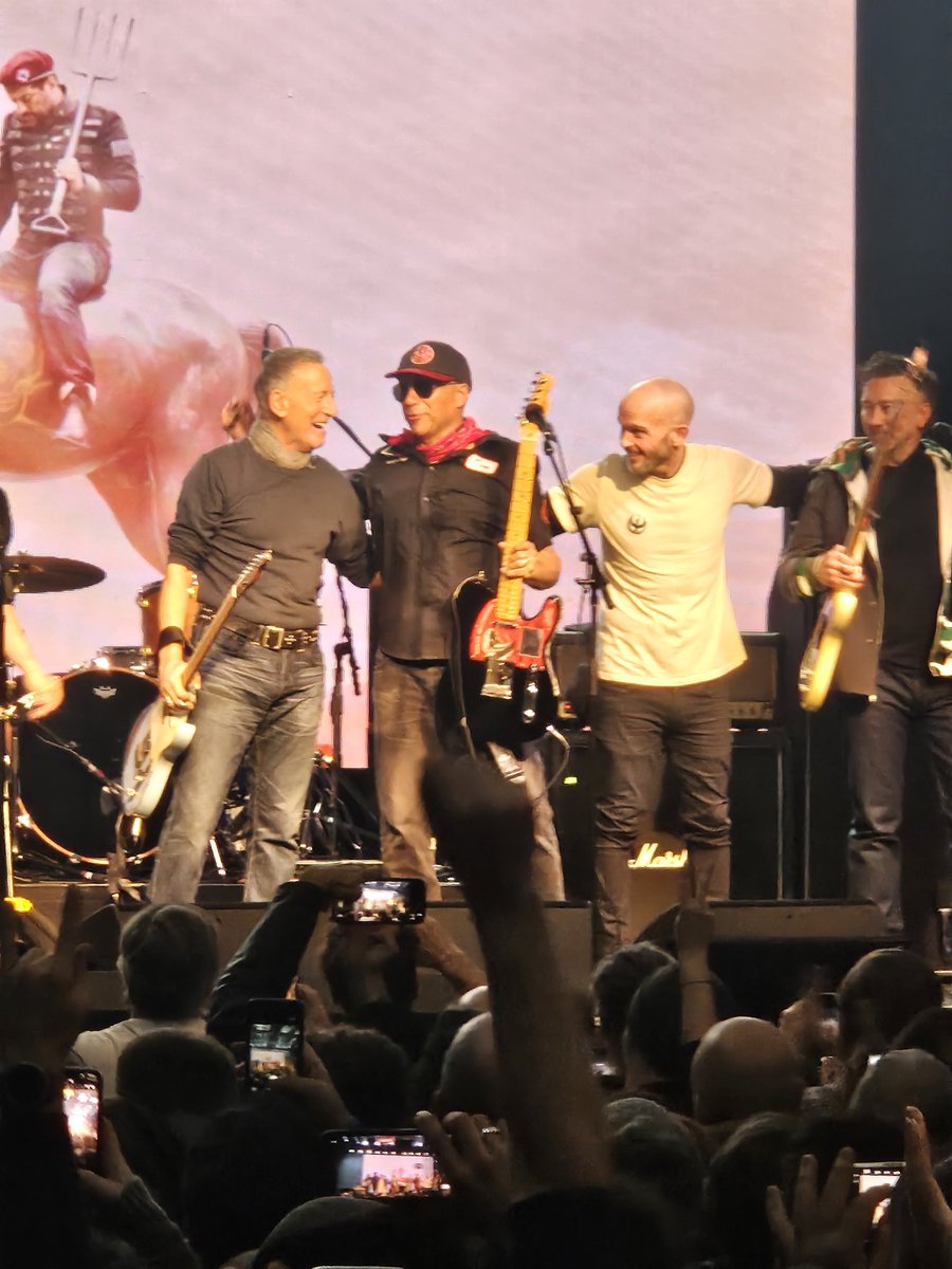 Dana Wessel tweet media