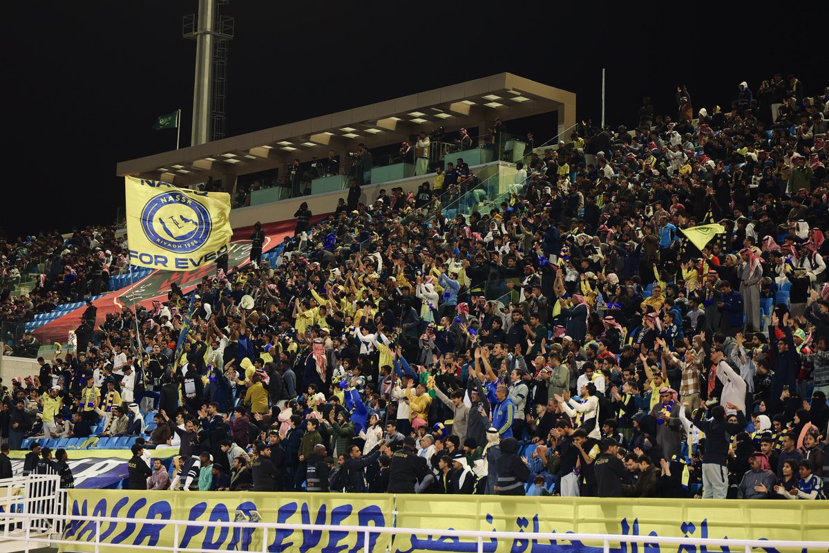 في كل رحلةٍ وملعب ..
تكونون دومًا العلامة الفارقة

أدام الله للنصر عشّـاقه 💛