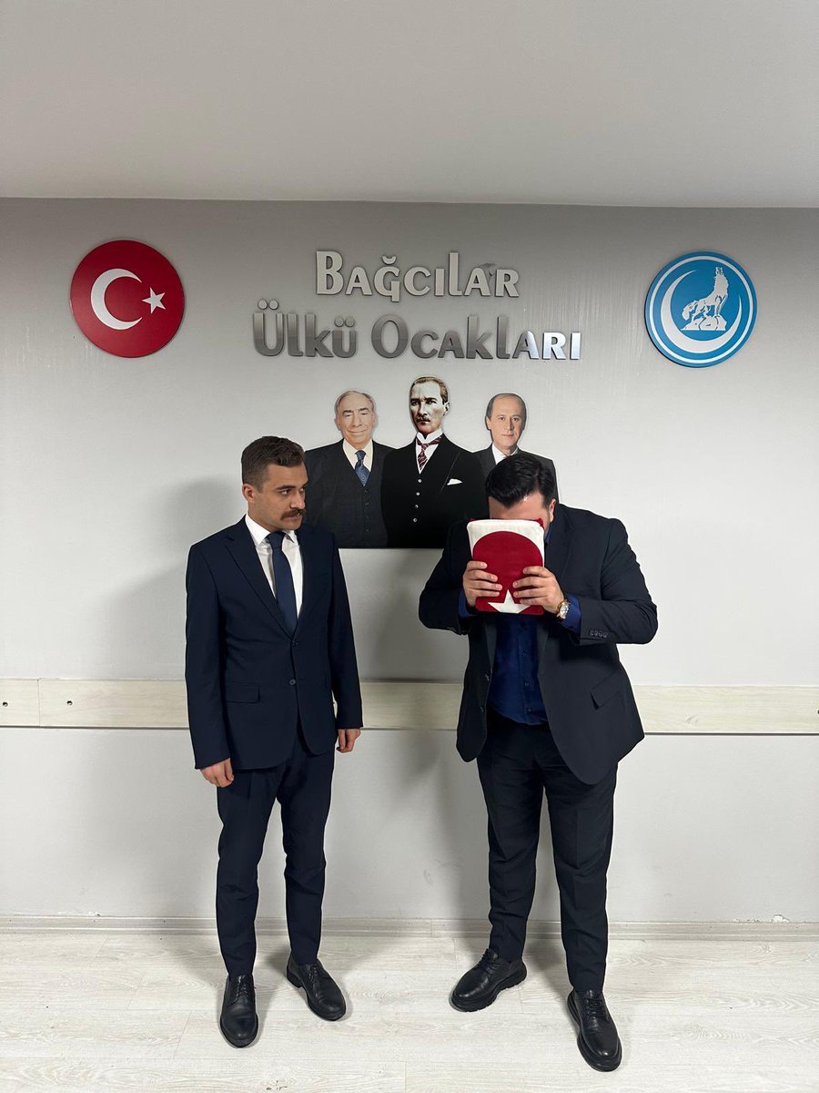 Ülkü Ocakları Bağcılar İlçe Başkanı Sayın Ramazan Koç’un takdirleriyle Ortaöğretim Birim Başkanlığına Oğuzhan Özer atanmıştır. Kendisine yeni görevinde muvaffakiyetler diler, geçmiş dönemlerde Ortaöğretim Birim Başkanlığı yapmış tüm ülküdaşlarımıza teşekkür ederiz.