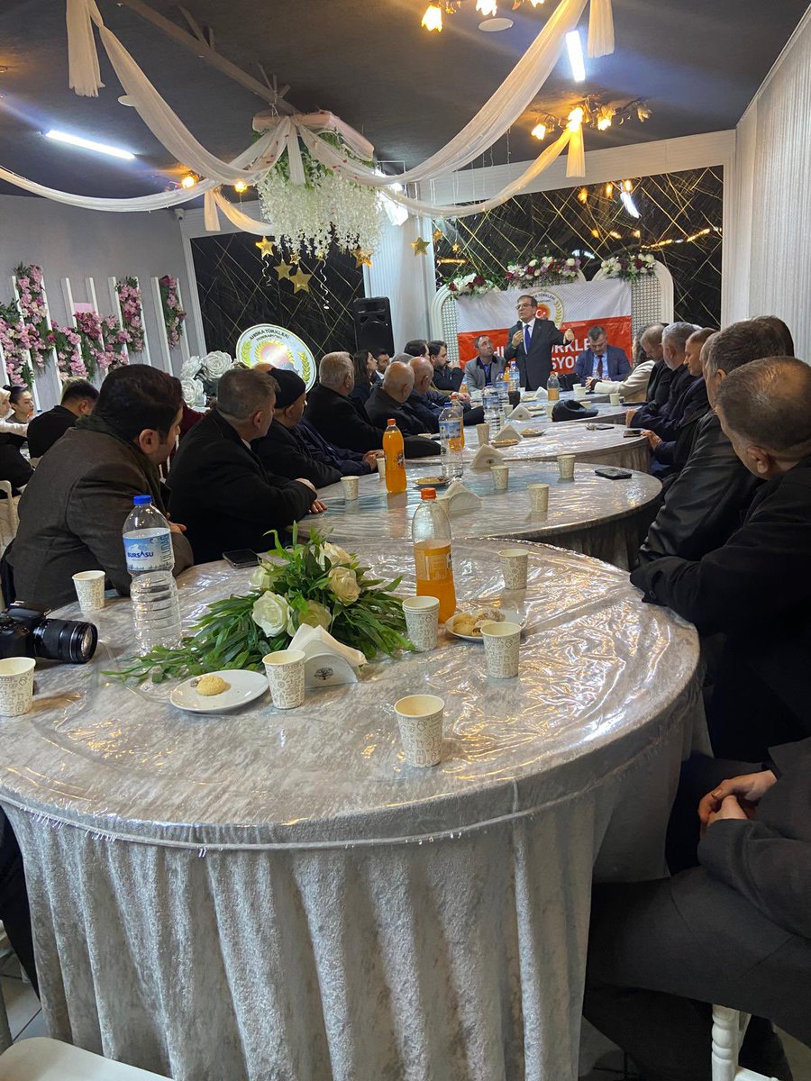 Ahıska Türkleri Federasyonumuzu ziyaretde bulunan  Anahtar Parti Genel Başkan Yardımcısı Sedat Yalçın,İl Başkanı Fikret Aslan,İlçe Başkanları ,Yönetim kurulu üyelerine ,ÜTİYAP Başkanı Halil Coşkun’a,Ahıskalı iş Adamları Derneği Başkanı Murat Sultan ve Yönetimine teşekkür ederiz.