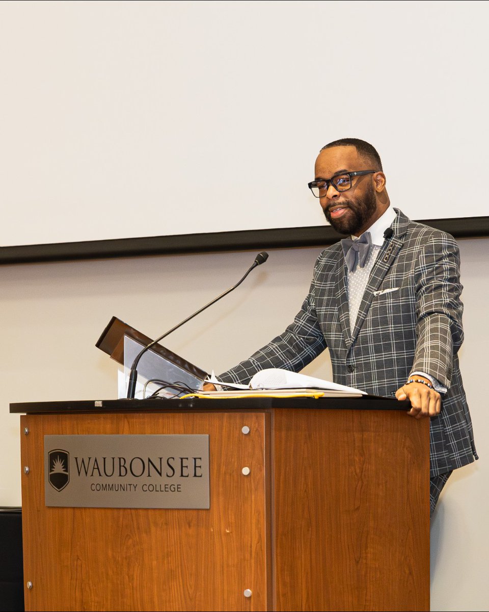 waubonsee's tweet image. Thank you to attendees of our #MLK Community Tribute! We celebrated Dr. King's legacy with inspiring words from @ClaytonMuhammad, #Waubonsee Jazz Band music, and by honoring 12 local students with our first-ever ✨ RISE to the Dream Awards. #RISE2030
 
ℹ️ waubonsee.me/4apfGqY