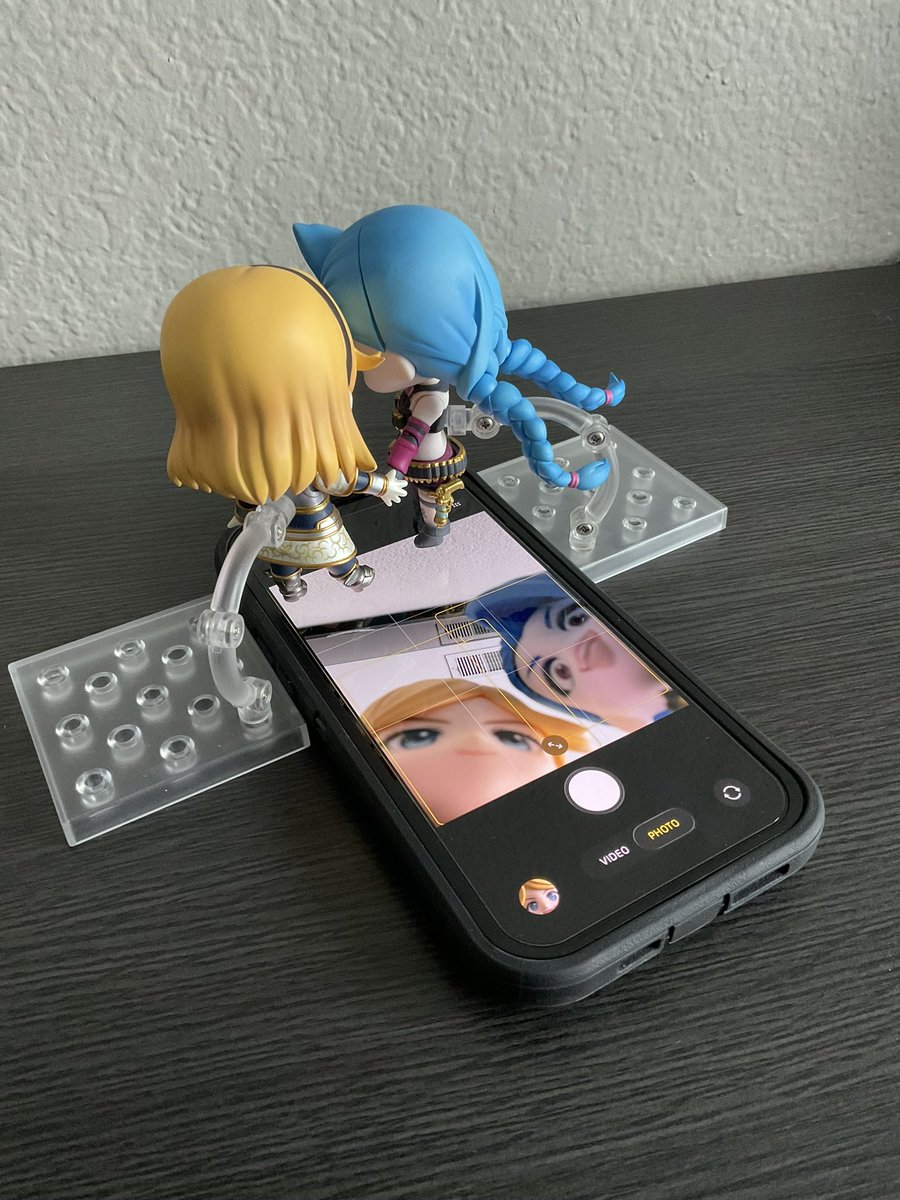 _osnapitzdany_'s tweet image. i don’t think i’ve seen the lightcannon version of this 🤭
#jinx #lux #lightcannon