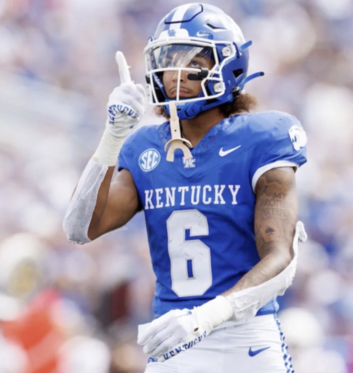 ChristonIvy2028's tweet photo. blessed to receive an offer from the University of Kentucky!! 🔵⚪️Go Cats thank you @coachjp3 @coach_traylor https://t.co/yvyIim5Mcb