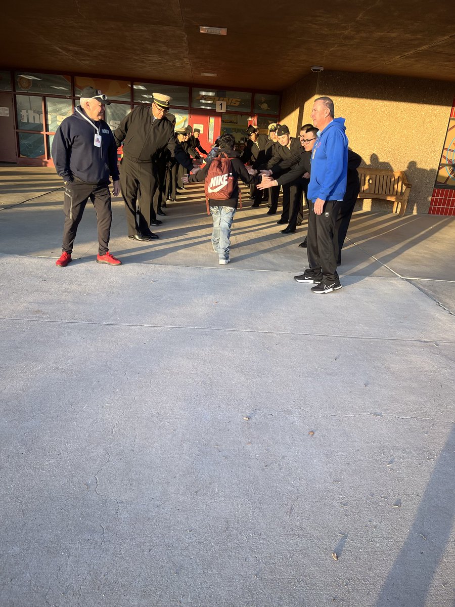 ISolis_HES's tweet photo. Must be Friday!! Thank you @mmorales_shs and Socorro ROTC for starting us off on a High Note! Congrats on all your success so far this year! #HighFiveFriday https://t.co/yccK8jw5iQ