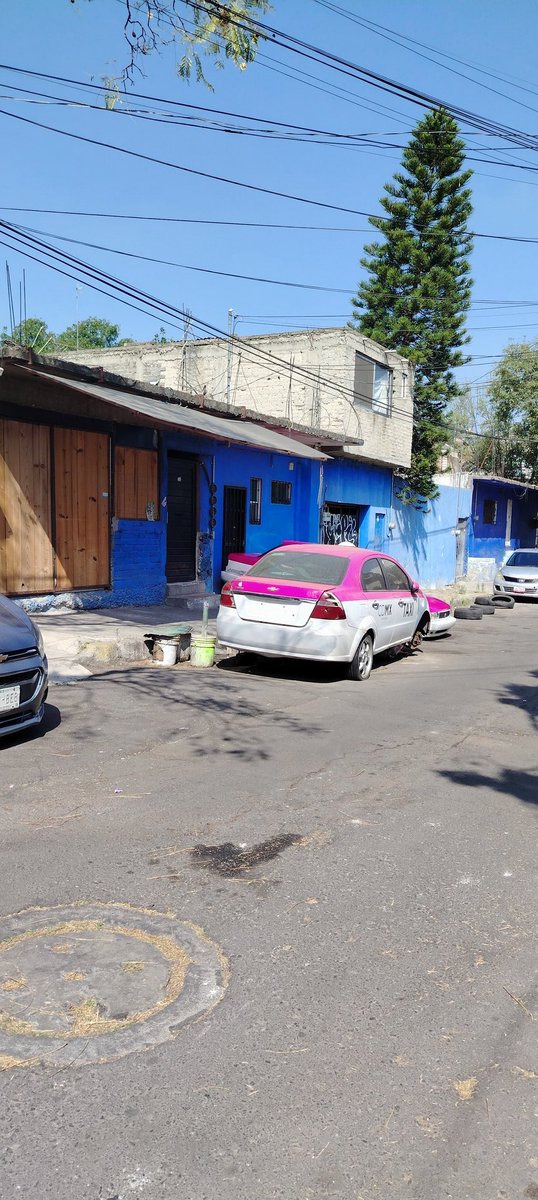 58rey's tweet photo. En Pedregales Sta Úrsula, calle Sn Gabino esq. Sn Jorge, las lacras malvivientes controlan estacionamientos con autos de dudosa procedencia, robados o desbalijados. @Alcaldia_Coy del "Imparable"  porfa @PAOT @inveacdmx @UCS_GCDMX https://t.co/TCget3QF4i
