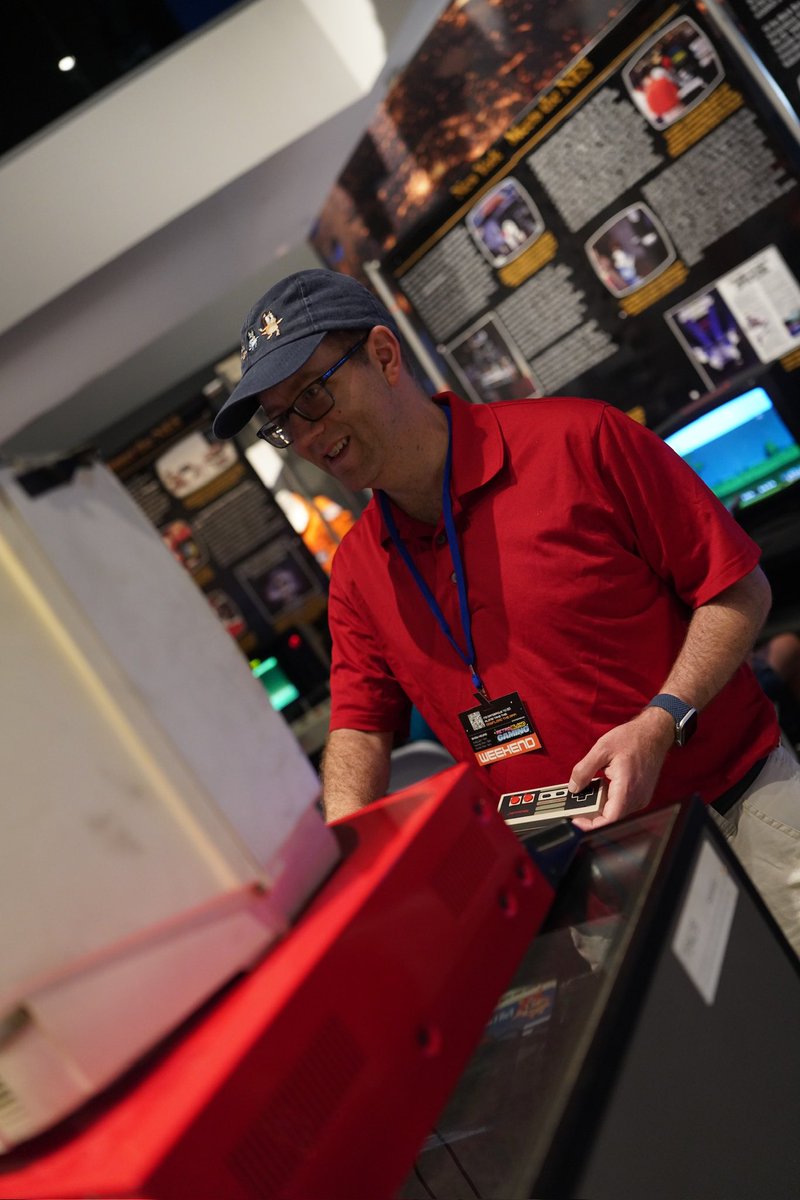 LI RETRO tweet media