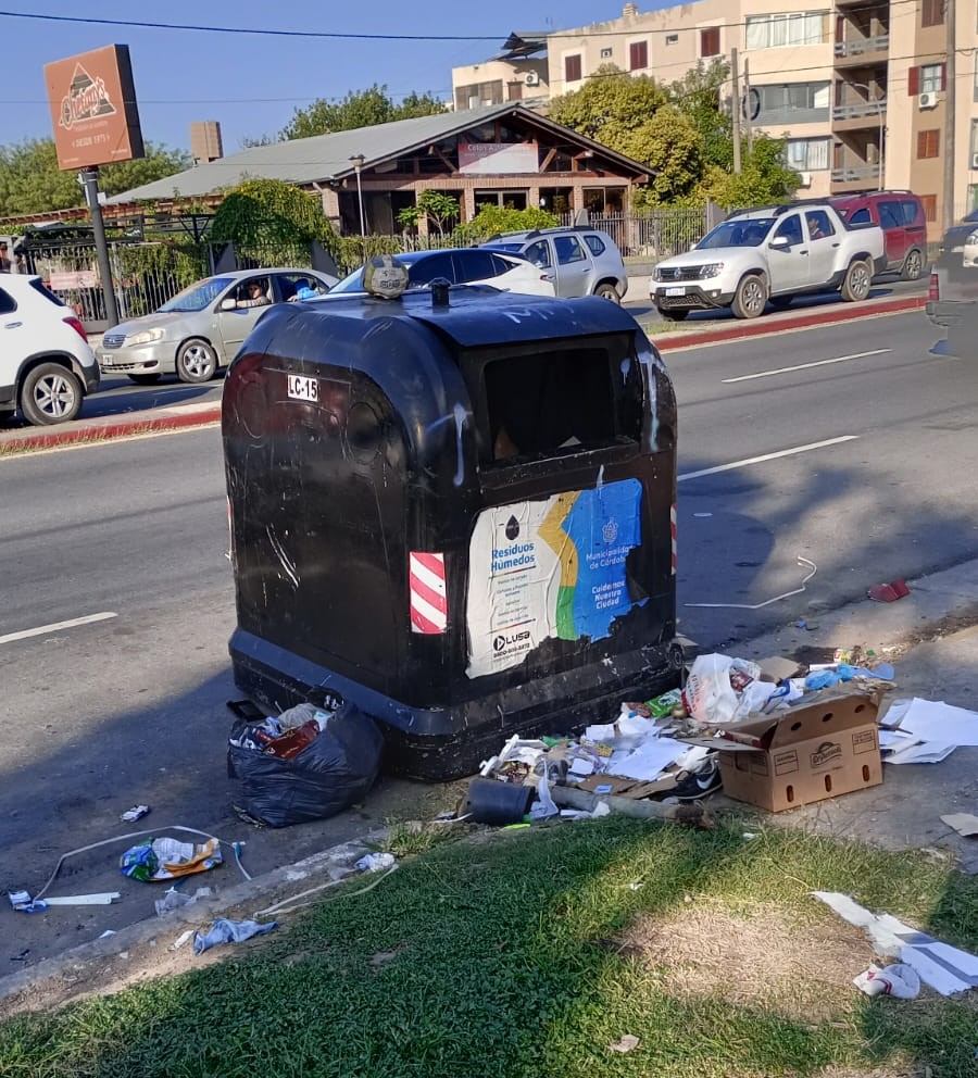 Contenedores anonimos...comentamos pero no juzgamos
Córdoba ciudad, no lo entenderias