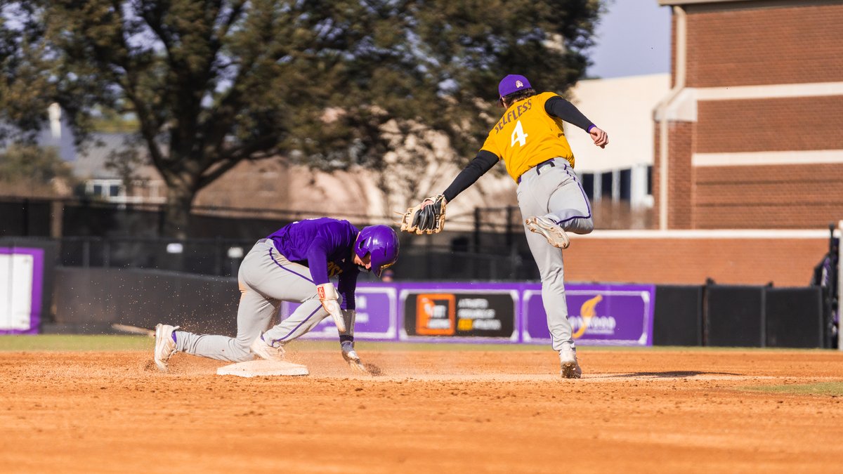 ECUBaseball's tweet image. 2 more Fridays 🤟🏴‍☠️