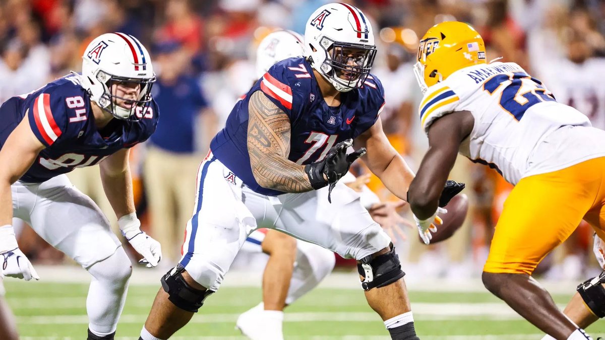 After a great conversation with <a href="/CoachJ_Miller/">Josh Miller</a> I am beyond grateful to receive and offer from the University of Arizona!

#BearDown