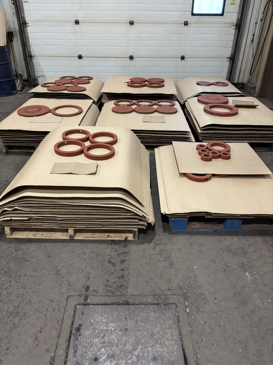 global_machine_'s tweet photo. Global Machine & Supply Inc. is sending out another large 8 skid order of Spec Blinds and Bleed Rings to a valued customer.
https://t.co/QKzApTdFUb
780-450-9757
#globalmachineandsupply #albertabusiness #albertamanufacturing #albertaoilfield #albertaoilandgas #alberta https://t.co/nySCOSGGGH