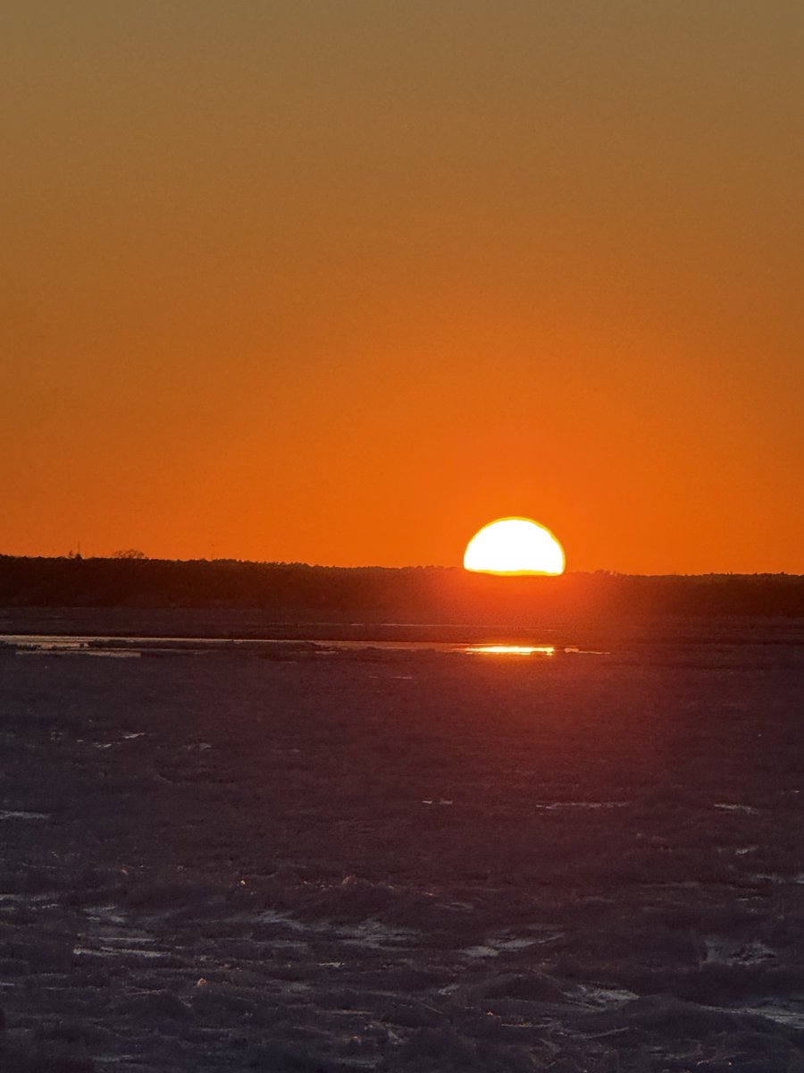 mmuhlfelder's tweet image. The part of #capecodbay that vacationers never see. This is a truly #calmocean