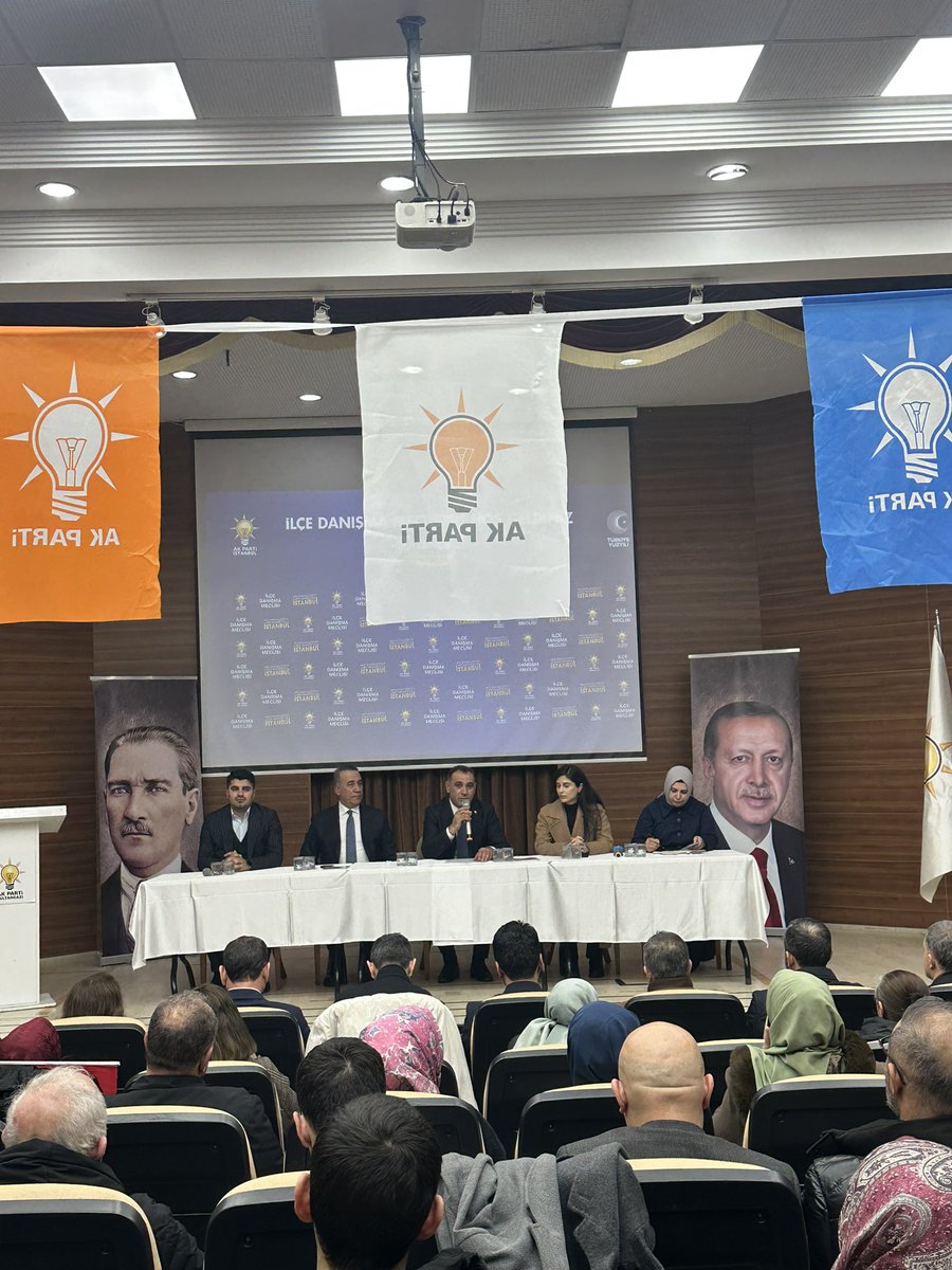 Hgoxel's tweet photo. AK Parti Sultangazi İlçe Başkanlığımızın düzenlediği Danışma Meclisi

#AvrupaSporŞehriSultangazi için güçlü yarınların istişaresini yaptık.

#HepBirlikteDahaİyiye 🇹🇷❤️🇹🇷

@RTErdogan 
@abdullahozdemir 
@_kubradursun 
@ImdatKamac 
@avadursun https://t.co/LO0ZF3AWAW