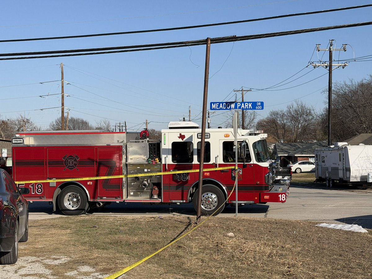 Our <a href="/WSPDTX/">WSPD</a> team is working a shooting call in the 600 block of Meadow Park Drive that came out at 3:03 pm. One victim has been transported to the hospital. 

Looking for two to three young adult or teen males who fled the scene wearing dark clothing and hooded sweatshirts with