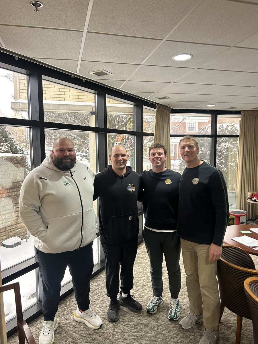 CHI ➡️ ND ☘️📍

<a href="/SaintPatrickHS/">Saint Patrick HS</a> <a href="/HarrisBivin/">Harris Bivin</a>