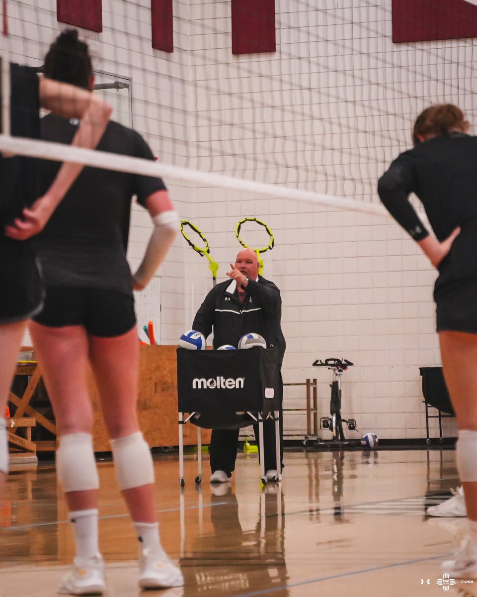 NM State Volleyball tweet media
