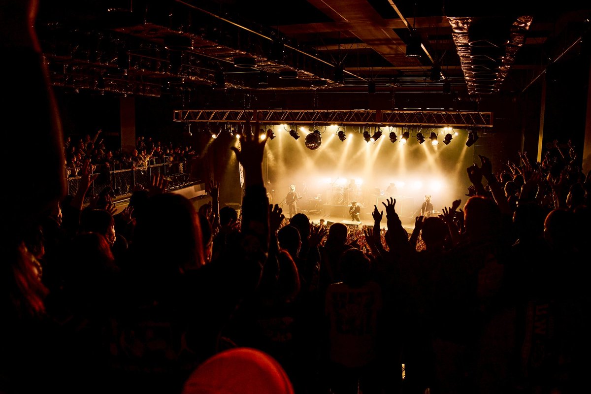 mwamjapan's tweet photo. GORILLA HALL OSAKA 
Pre. 3rd SPECIAL THANKS

3周年オメデトウゴザイマス

photo by @imdaisukesakai https://t.co/9ydVYqR2LH