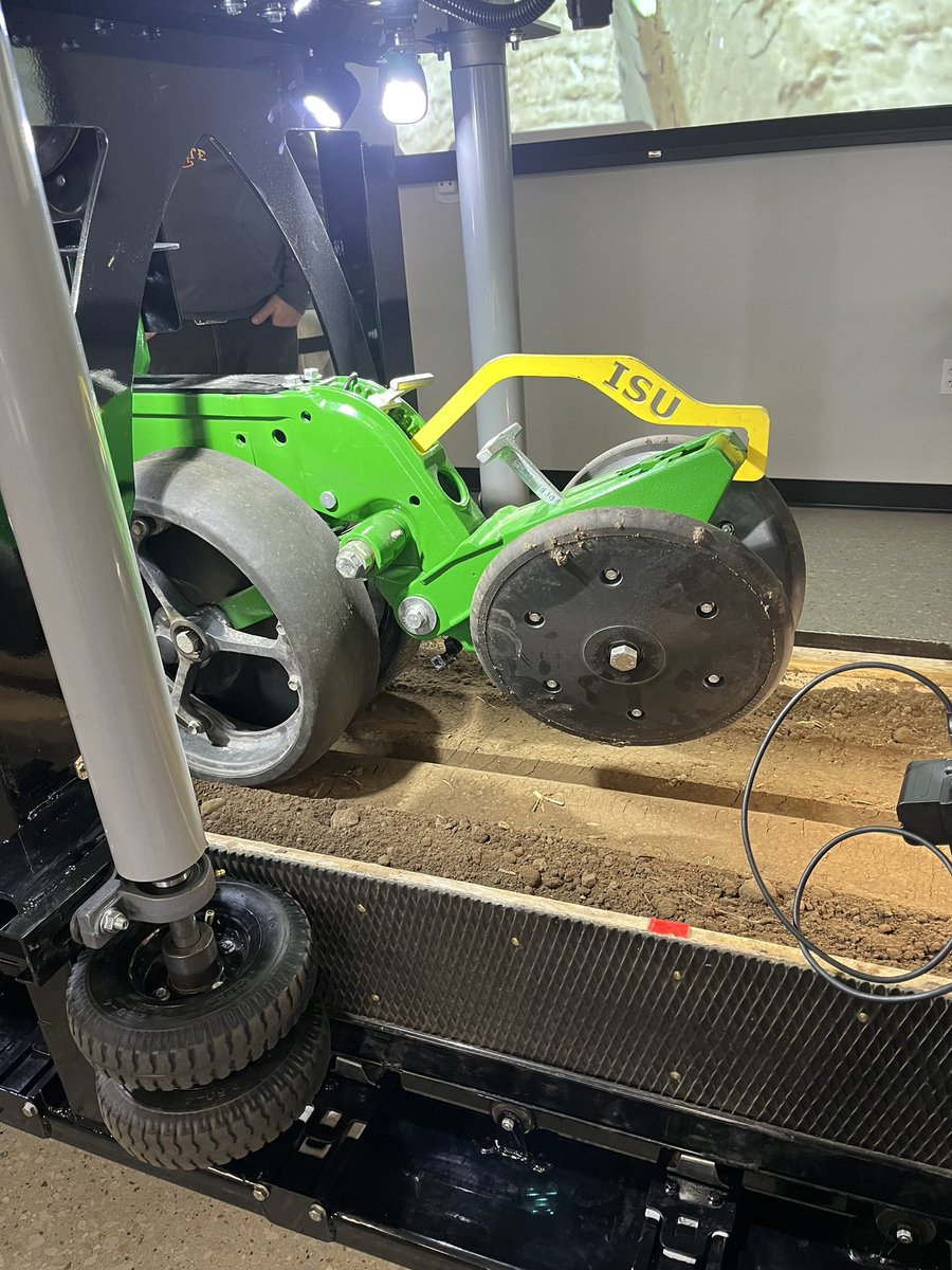 Meaghan Anderson tweet media